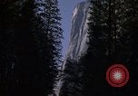 Standbild El Capitan Southeast face Mariposa California USA, 1976, aus Sekunde 47 historischem Filmmaterial Videoclip 65675031134