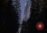 Standbild El Capitan Southeast face Mariposa California USA, 1976, aus Sekunde 48 historischem Filmmaterial Videoclip 65675031134