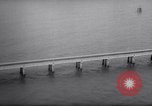 Standbild Chesapeake Bay Bridge-Tunnel Hingabe Virginia Beach United States USA, 1964, aus Sekunde 15 historischem Filmmaterial Videoclip 65675031135