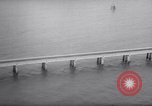 Standbild Chesapeake Bay Bridge-Tunnel Hingabe Virginia Beach United States USA, 1964, aus Sekunde 18 historischem Filmmaterial Videoclip 65675031135