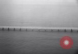 Standbild Chesapeake Bay Bridge-Tunnel Hingabe Virginia Beach United States USA, 1964, aus Sekunde 28 historischem Filmmaterial Videoclip 65675031135