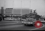 Standbild Sidney Poitier erste afrikanische amerikanische Empfänger von Oscar Hollywood Los Angeles California USA, 1964, aus Sekunde 8 historischem Filmmaterial Videoclip 65675031136
