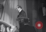 Standbild Sidney Poitier erste afrikanische amerikanische Empfänger von Oscar Hollywood Los Angeles California USA, 1964, aus Sekunde 47 historischem Filmmaterial Videoclip 65675031136