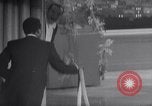 Standbild Sidney Poitier erste afrikanische amerikanische Empfänger von Oscar Hollywood Los Angeles California USA, 1964, aus Sekunde 61 historischem Filmmaterial Videoclip 65675031136