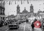 Standbild Queen Julian Mexiko, 1964, aus Sekunde 41 historischem Filmmaterial Videoclip 65675031137