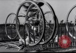 Standbild Fahrrad Rennen Europa, 1964, aus Sekunde 14 historischem Filmmaterial Videoclip 65675031139