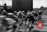 Standbild Fahrrad Rennen Europa, 1964, aus Sekunde 19 historischem Filmmaterial Videoclip 65675031139