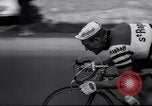 Standbild Fahrrad Rennen Europa, 1964, aus Sekunde 26 historischem Filmmaterial Videoclip 65675031139