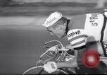 Standbild Fahrrad Rennen Europa, 1964, aus Sekunde 27 historischem Filmmaterial Videoclip 65675031139