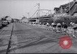 Standbild Fahrrad Rennen Europa, 1964, aus Sekunde 32 historischem Filmmaterial Videoclip 65675031139