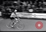 Standbild Fahrrad Rennen Europa, 1964, aus Sekunde 36 historischem Filmmaterial Videoclip 65675031139