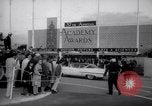 Immagine di La trentasettesima Academy Awards Hollywood Los Angeles California USA, 1965, secondo 8 filmato di repertorio 65675031142