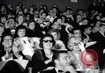 Immagine di La trentasettesima Academy Awards Hollywood Los Angeles California USA, 1965, secondo 61 filmato di repertorio 65675031142