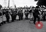 Image Festival en Bretagne Pont l'Abbé Bretagne France, 1931, de la seconde 32 séquences d'archives historiques vidéo 65675031150