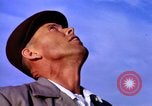 Standbild sky diving Rota Spanien, 1965, aus Sekunde 3 historischem Filmmaterial Videoclip 65675031179