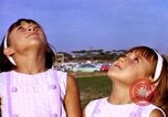 Standbild sky diving Rota Spanien, 1965, aus Sekunde 4 historischem Filmmaterial Videoclip 65675031179