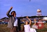 Standbild sky diving Rota Spanien, 1965, aus Sekunde 19 historischem Filmmaterial Videoclip 65675031179