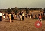 Standbild sky diving Rota Spanien, 1965, aus Sekunde 31 historischem Filmmaterial Videoclip 65675031179