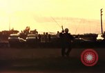 Standbild sky diving Rota Spanien, 1965, aus Sekunde 57 historischem Filmmaterial Videoclip 65675031179