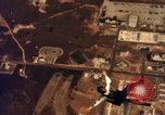 Standbild sky diving Rota Spanien, 1965, aus Sekunde 27 historischem Filmmaterial Videoclip 65675031180