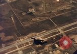 Standbild sky diving Rota Spanien, 1965, aus Sekunde 48 historischem Filmmaterial Videoclip 65675031180