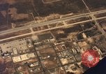 Standbild sky diving Rota Spanien, 1965, aus Sekunde 57 historischem Filmmaterial Videoclip 65675031180