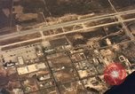 Standbild sky diving Rota Spanien, 1965, aus Sekunde 59 historischem Filmmaterial Videoclip 65675031180