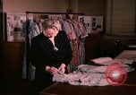 Image textile and clothing United States USA, 1948, de la seconde 3 séquences d'archives historiques vidéo 65675031184