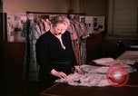 Image textile and clothing United States USA, 1948, de la seconde 6 séquences d'archives historiques vidéo 65675031184
