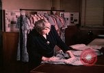Image textile and clothing United States USA, 1948, de la seconde 11 séquences d'archives historiques vidéo 65675031184