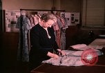 Image textile and clothing United States USA, 1948, de la seconde 16 séquences d'archives historiques vidéo 65675031184