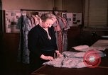 Image textile and clothing United States USA, 1948, de la seconde 17 séquences d'archives historiques vidéo 65675031184