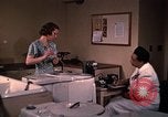 Standbild Hausrat United States USA, 1948, aus Sekunde 10 historischem Filmmaterial Videoclip 65675031185