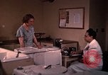 Standbild Hausrat United States USA, 1948, aus Sekunde 50 historischem Filmmaterial Videoclip 65675031185
