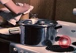 Immagine di Ricerca di alloggiamento United States USA, 1948, secondo 7 filmato di repertorio 65675031186