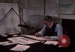 Immagine di Ricerca di alloggiamento United States USA, 1948, secondo 22 filmato di repertorio 65675031186