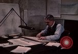 Immagine di Ricerca di alloggiamento United States USA, 1948, secondo 23 filmato di repertorio 65675031186
