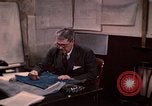 Immagine di Ricerca di alloggiamento United States USA, 1948, secondo 43 filmato di repertorio 65675031186