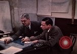 Immagine di Ricerca di alloggiamento United States USA, 1948, secondo 55 filmato di repertorio 65675031186