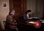 Standbild Familie Wirtschaft United States USA, 1948, aus Sekunde 31 historischem Filmmaterial Videoclip 65675031187