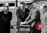 Standbild Fingerprinting United States USA, 1936, aus Sekunde 11 historischem Filmmaterial Videoclip 65675031189