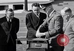Standbild Fingerprinting United States USA, 1936, aus Sekunde 12 historischem Filmmaterial Videoclip 65675031189