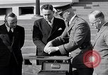 Standbild Fingerprinting United States USA, 1936, aus Sekunde 13 historischem Filmmaterial Videoclip 65675031189