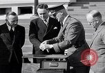 Standbild Fingerprinting United States USA, 1936, aus Sekunde 15 historischem Filmmaterial Videoclip 65675031189