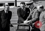 Standbild Fingerprinting United States USA, 1936, aus Sekunde 20 historischem Filmmaterial Videoclip 65675031189
