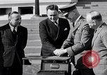 Standbild Fingerprinting United States USA, 1936, aus Sekunde 22 historischem Filmmaterial Videoclip 65675031189