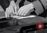 Standbild Fingerprinting United States USA, 1936, aus Sekunde 29 historischem Filmmaterial Videoclip 65675031189