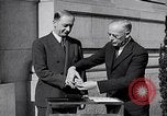 Standbild Fingerprint Service Station United States USA, 1936, aus Sekunde 14 historischem Filmmaterial Videoclip 65675031190