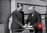 Standbild Fingerprint Service Station United States USA, 1936, aus Sekunde 19 historischem Filmmaterial Videoclip 65675031190