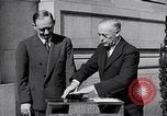 Standbild Fingerprint Service Station United States USA, 1936, aus Sekunde 22 historischem Filmmaterial Videoclip 65675031190